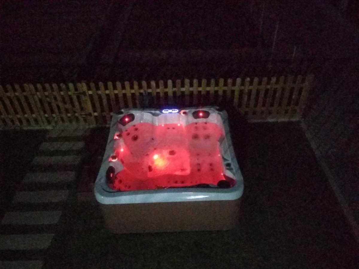 Apartamento Rural Casa Paco Con Jacuzzi Exterior Y Barbacoa Аїнса Екстер'єр фото